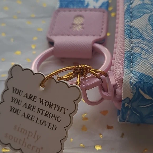 NWT Simply Southern Blue and White Floral Wallet Wristlet. - Picture 2 of 7